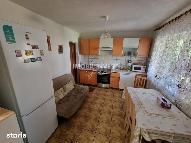 Casă cu 6 camere cu Teren 715 Mp în Cetate