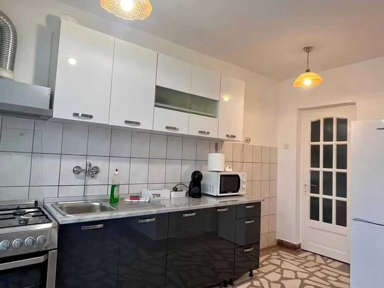 Casă cu 2 camere cu Teren 70 Mp în Central