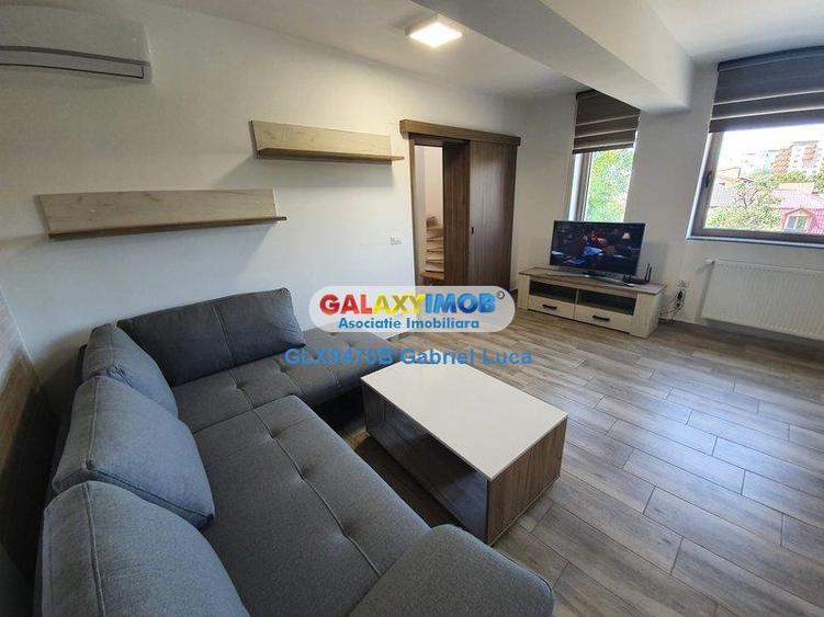 Apartament cu 3 camere semidecomandat, mobilat în Brâncoveanu