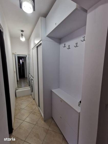 Apartament cu 3 camere decomandat în Obor
