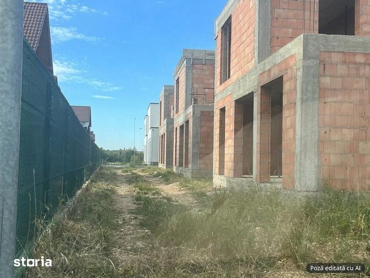 Casă cu 4 camere cu Teren 235 Mp în Ștrand