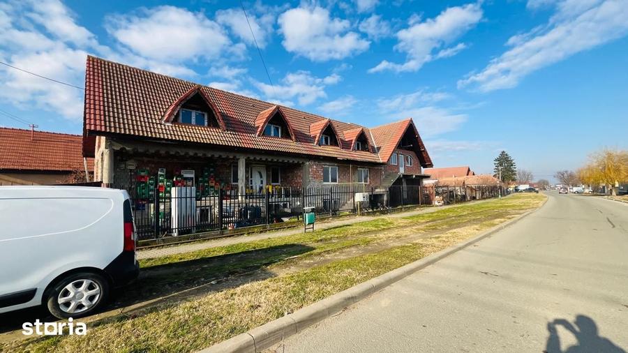 Casă cu Teren 676 Mp în Central