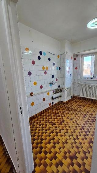 Apartament cu 4 camere decomandat în 13 Septembrie