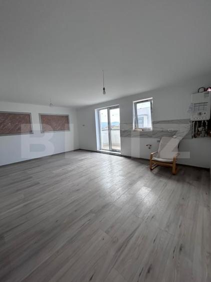 Apartament cu 3 camere semidecomandat în Nord