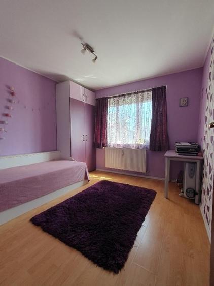 Apartament cu 3 camere decomandat în Dristor