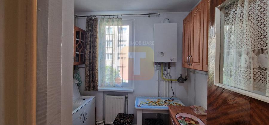 Apartament cu 2 camere decomandat în Dărmănești
