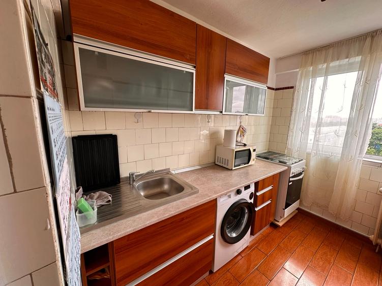 Apartament cu 2 camere decomandat în Mihai Bravu