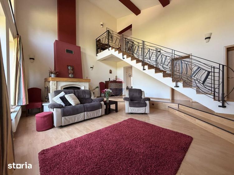 Casă cu 8 camere cu Teren 1947 Mp în Corbeanca