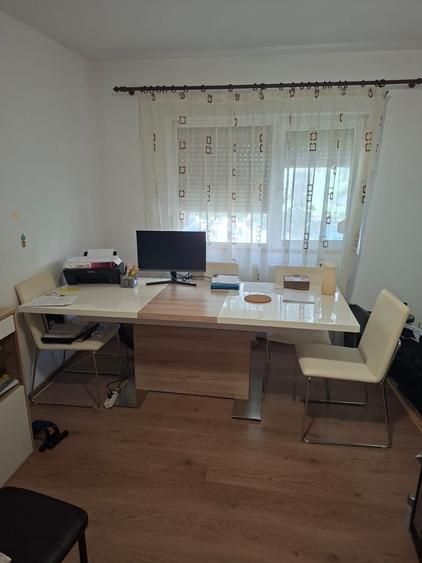 Apartament cu 2 camere decomandat în Broșteni