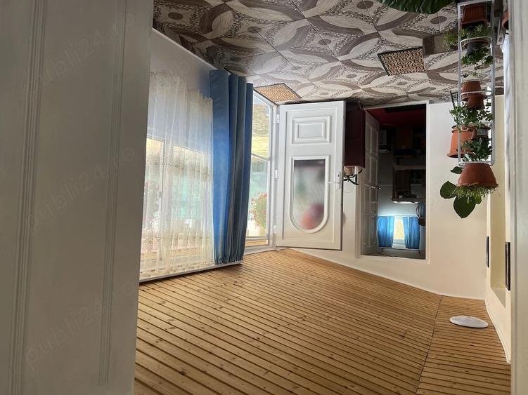 Casă cu 3 camere cu Teren 559 Mp în Central