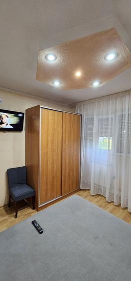 Apartament cu 2 camere decomandat în Micro 20