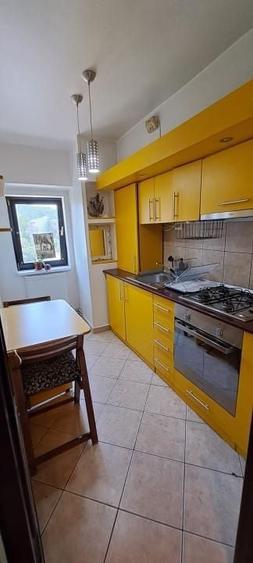 Apartament cu 2 camere semidecomandat, mobilat în Nicolina
