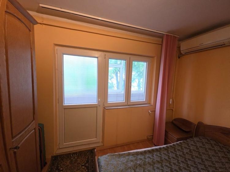 Apartament cu 3 camere decomandat în Crângași