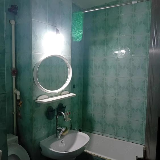 Garsonieră semidecomandată, mobilată în Lotrului