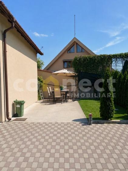 Duplex cu 4 camere cu Canalizare în Florești