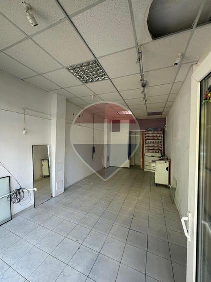 Spațiu comercial, de 23 mp, în Nufărul