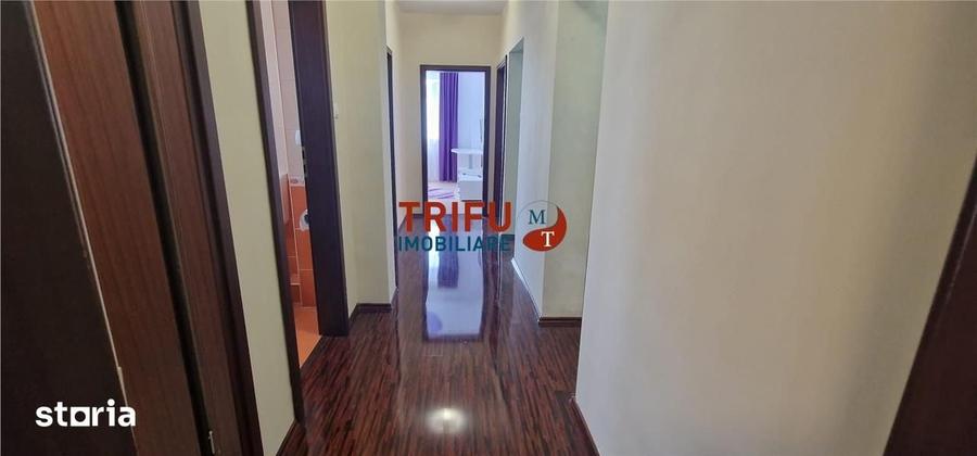 Apartament cu 4 camere decomandat în Cetate