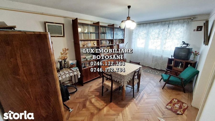 Apartament cu 4 camere în Central