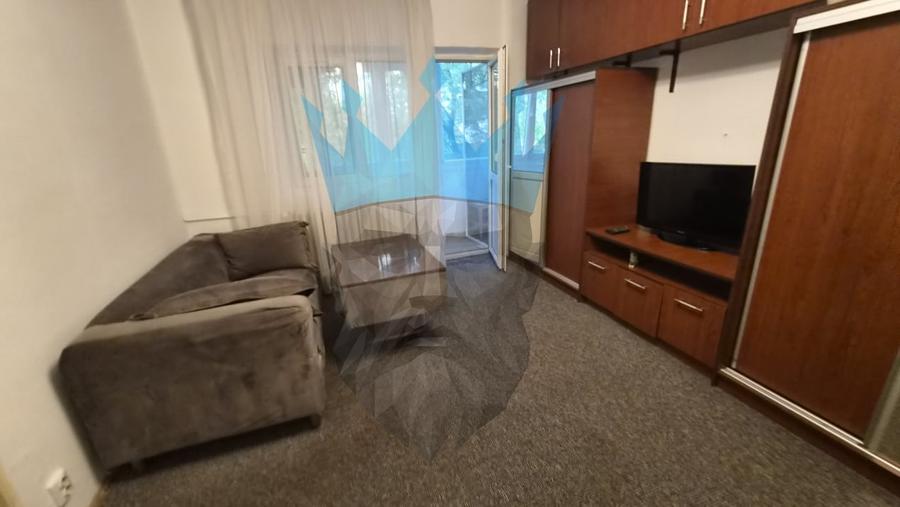 Apartament cu 3 camere decomandat, mobilat în Lujerului