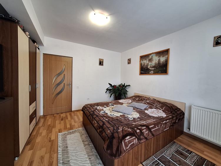 Apartament cu 3 camere, 57 mp, 2 balcoane, zona Florilor - 6