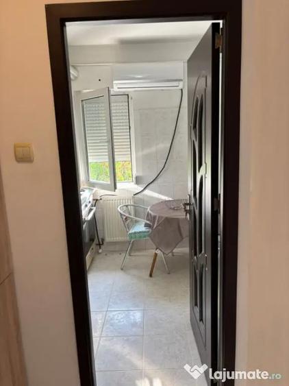 Apartament cu 2 camere decomandat în Vest