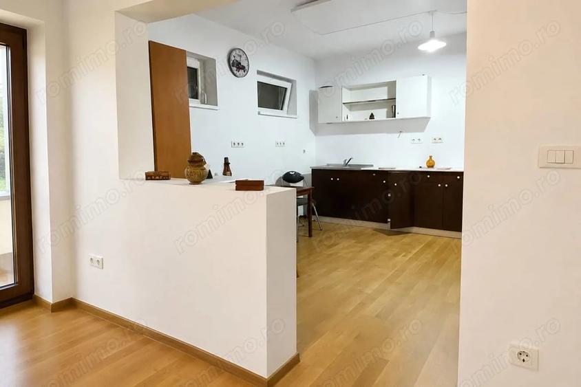 Casă cu 4 camere cu Teren 507 Mp în Sânmihaiu Român