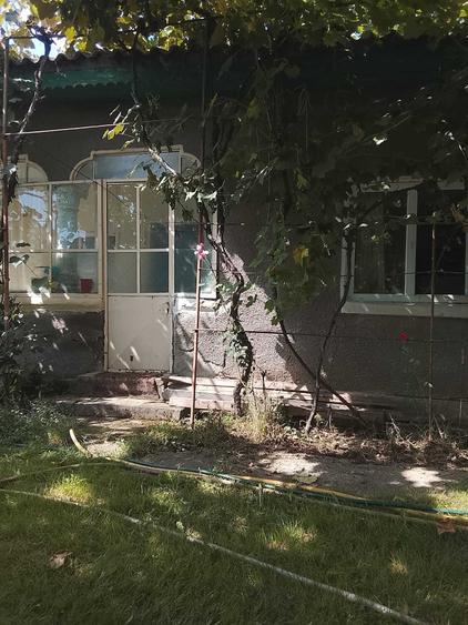 Casă cu 3 camere în Central
