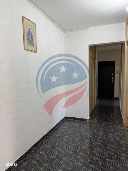 Apartament cu 3 camere decomandat în Brazda lui Novac