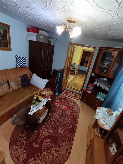 Casă individuală cu 5 camere cu Teren 182 Mp în Apollo