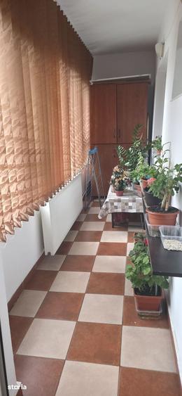 Apartament cu 2 camere semidecomandat în Colentina