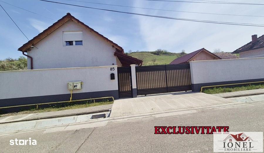 Casă cu 4 camere cu Canalizare în Central