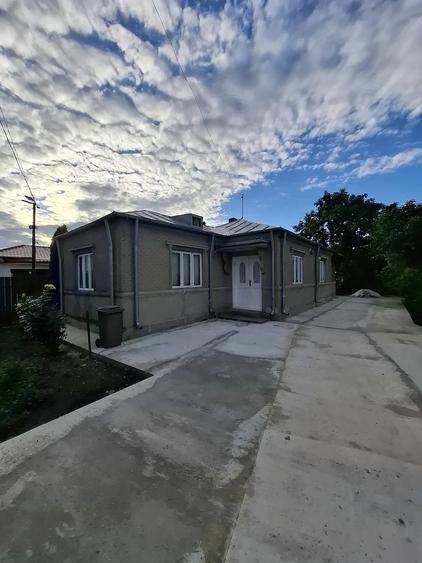Casă cu 3 camere cu Teren 1000 Mp în Odobești