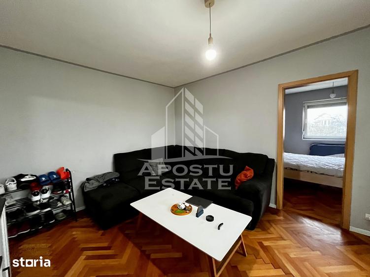 Apartament cu 2 camere semidecomandat, mobilat în Tipografilor