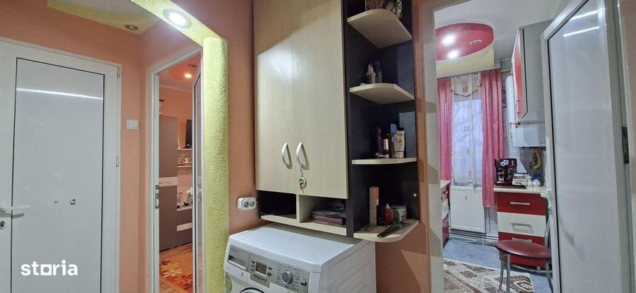 Apartament cu 4 camere în Micro 39