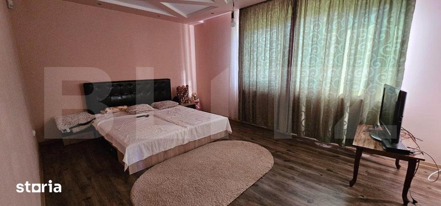 Casă cu 5 camere cu Teren 1300 Mp în Răzvad