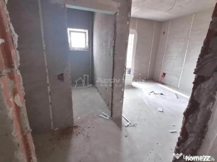 Casă cu 4 camere cu Teren 200 Mp în Prelungirea Ghencea