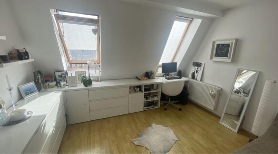 Apartament cu 3 camere decomandat în Florești