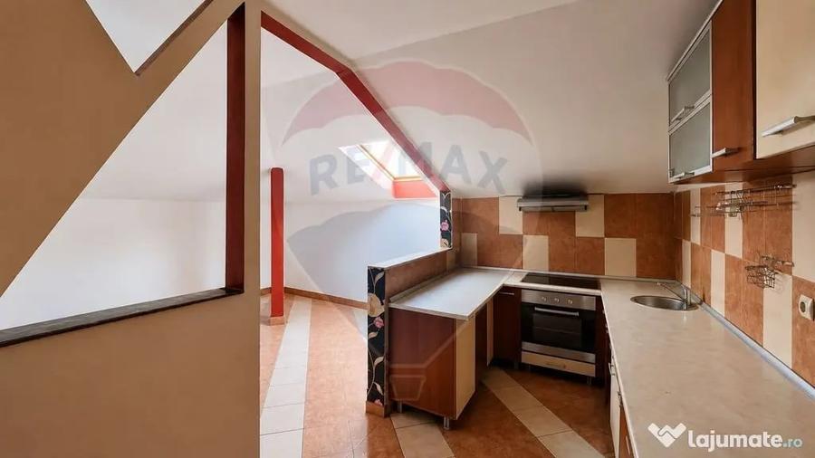Apartament cu 3 camere decomandat în Rogerius