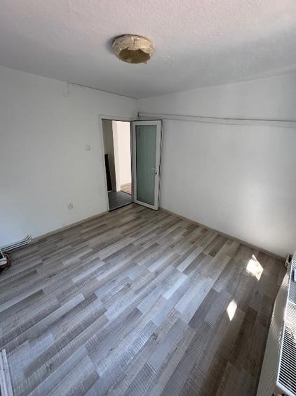 Apartament cu 2 camere semidecomandat în Nord