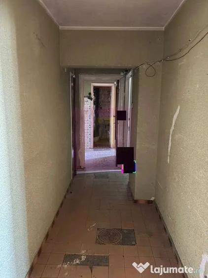 Apartament cu 4 camere decomandat în Lujerului