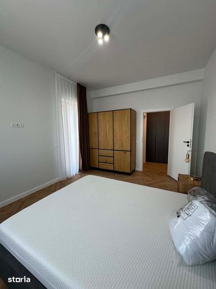 Apartament cu 2 camere semidecomandat în Botizului