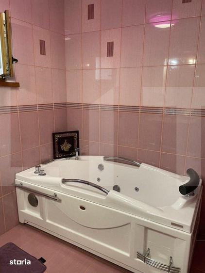 Casă cu 5 camere cu Teren 800 Mp în Central