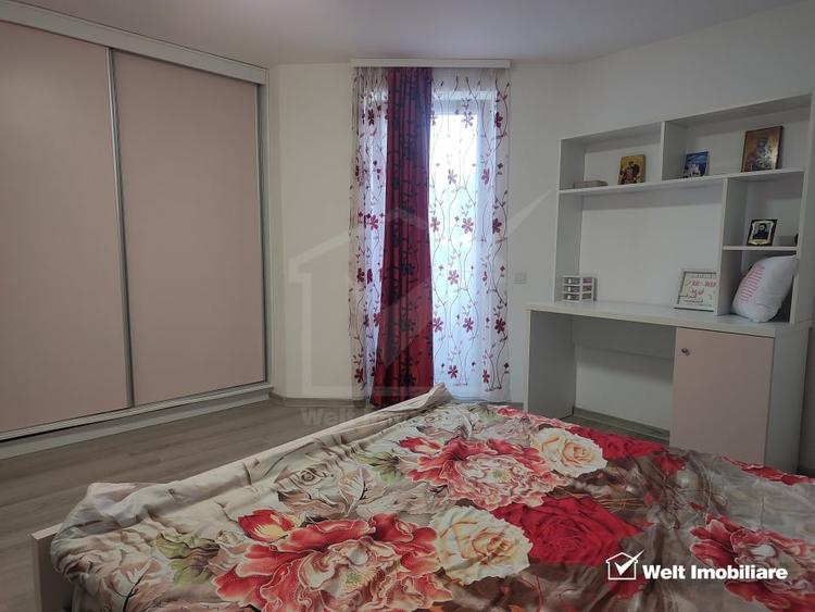 Casă individuală cu 6 camere cu Canalizare în Apahida