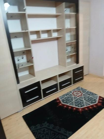 Apartament cu 2 camere semidecomandat în Podu Roș