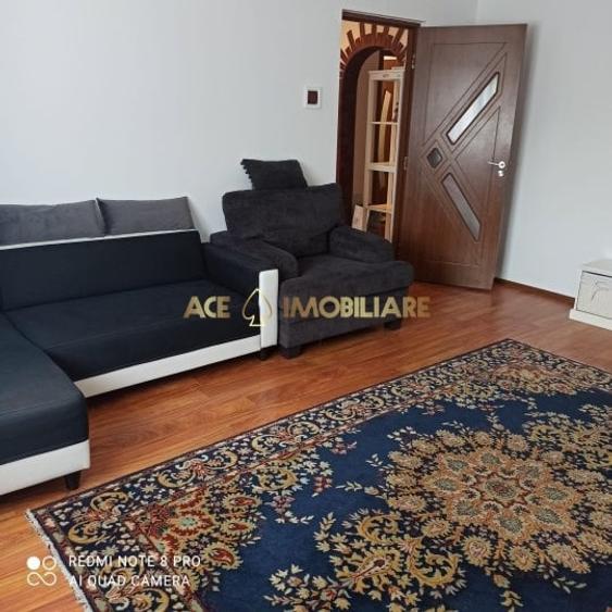 Apartament cu 3 camere decomandat, mobilat în Vitan