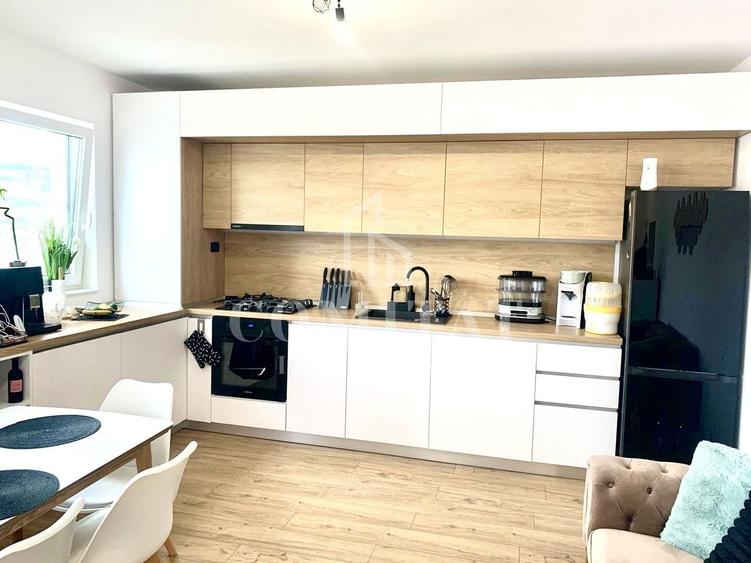 Apartament cu 2 camere semidecomandat, mobilat în Florești