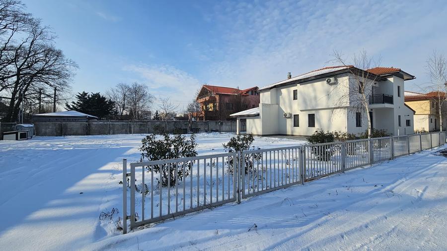 Casă individuală cu 4 camere cu Canalizare în Corbeanca