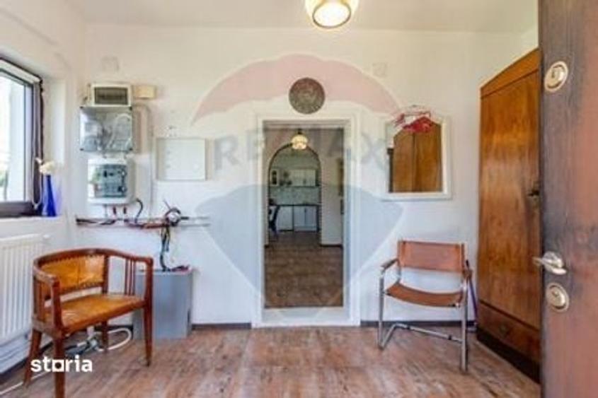 Casă cu 4 camere cu Teren 4435 Mp în Central