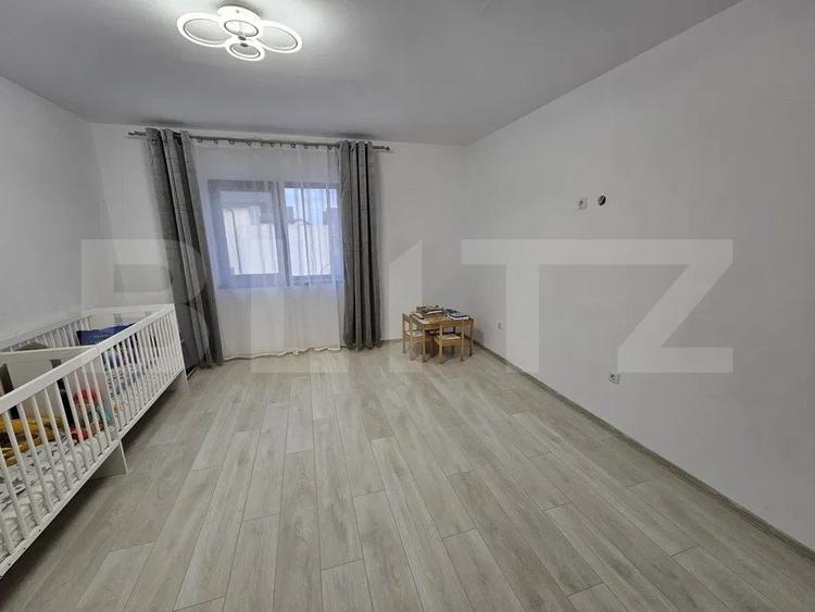 Casă individuală cu 6 camere cu Canalizare în Exterior Sud