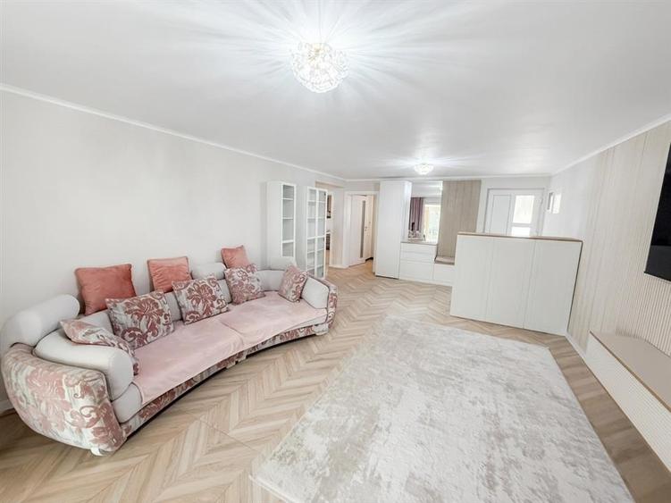 Casă cu 4 camere cu Teren 350 Mp în Podgoria
